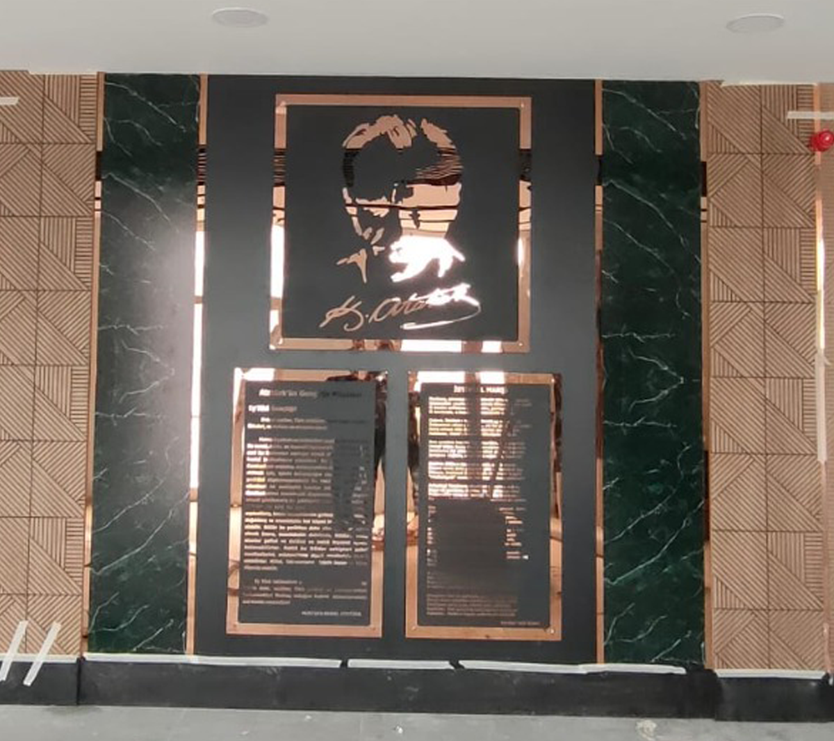Rose Gold Krom Atatürk Köşesi