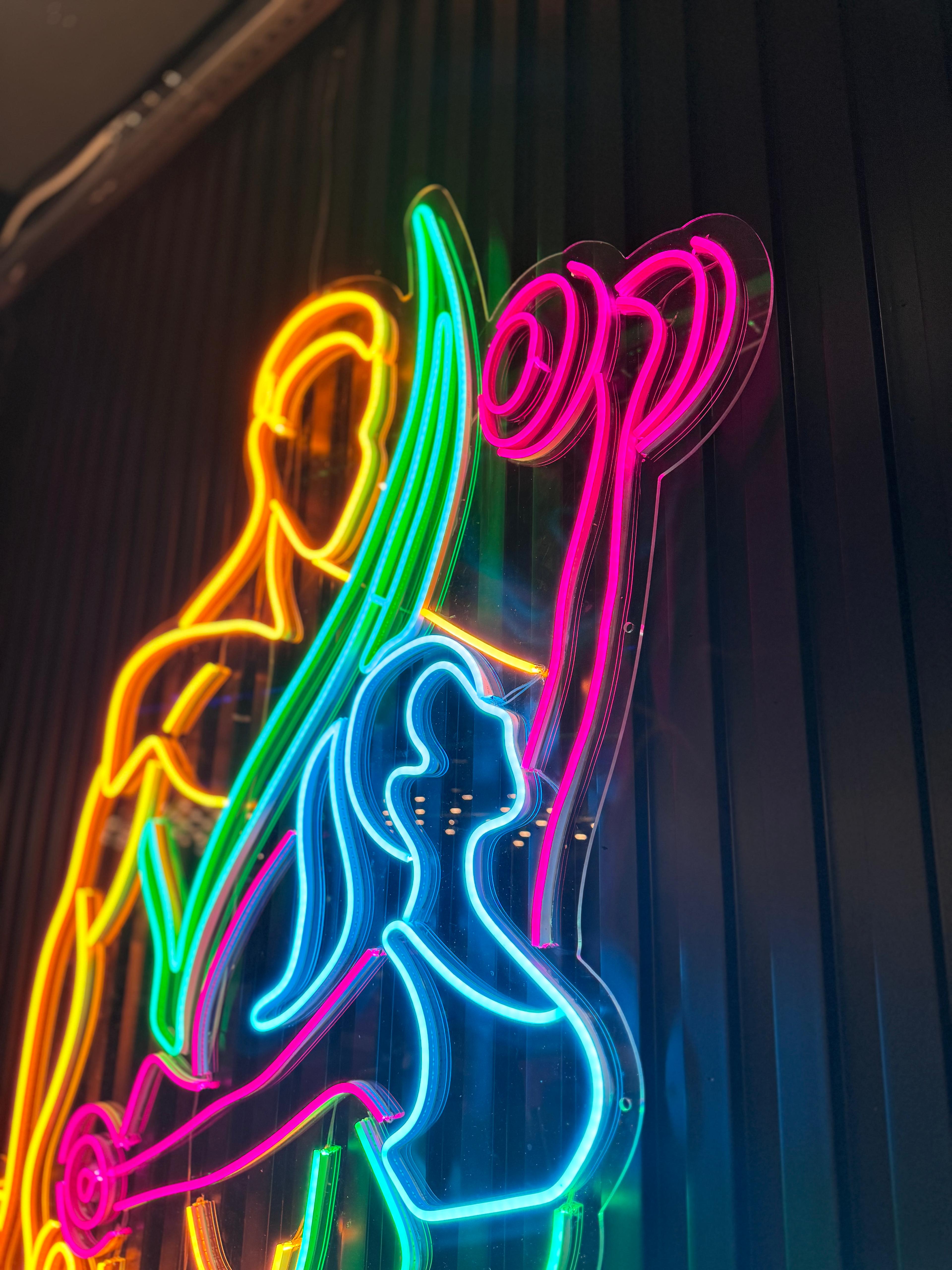 Spor Salonu İçin Özel Tasarım Neon LED Tabela – detay 1